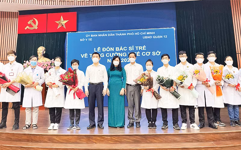 Lễ đón các bác sĩ trẻ về cơ sở được tổ chức vào ngày 16/2. 