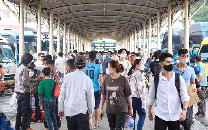 Bến xe, cửa ngõ Thủ đô đông nghịt trước kỳ nghỉ lễ -0