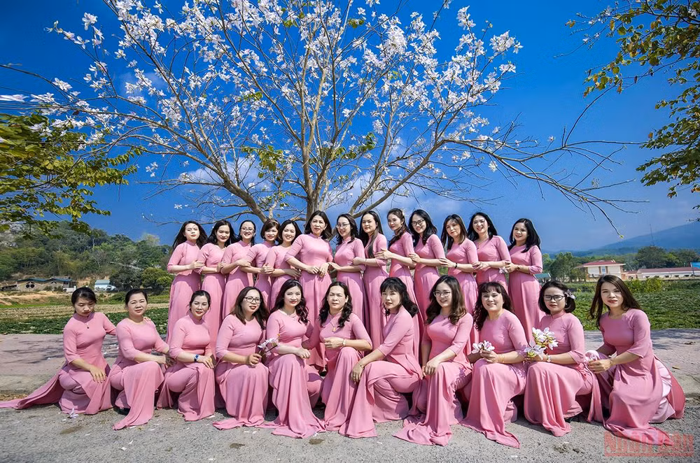 Phụ nữ toàn quốc hưởng ứng “Tuần lễ áo dài” -0