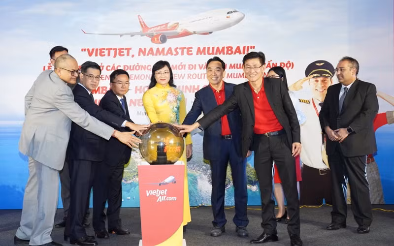 Lễ khai trương các đường bay mới diễn ra tại Mumbai.