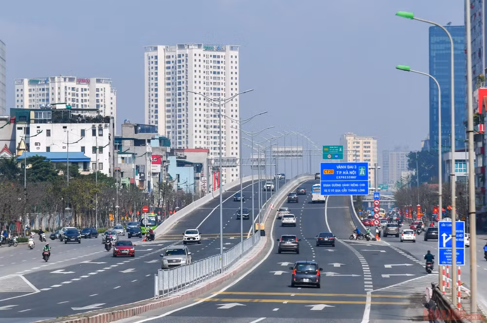 Giao thông thông thoáng từ trung tâm thành phố đến các cửa ngõ Thủ đô -1