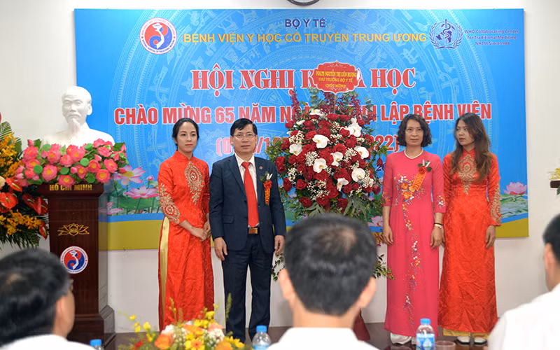 Kỷ niệm 65 năm ngày thành lập Bệnh viện Y học Cổ truyền Trung ương -0