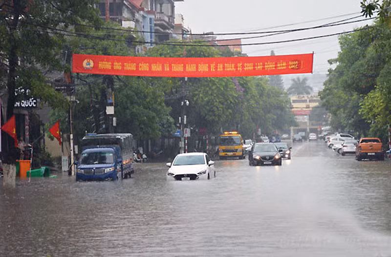 Từ tối 9 đến rạng sáng 10/5, mưa lớn trên địa bàn tỉnh Lạng Sơn khiến nhiều địa phương bị ngập úng. (Ảnh: Báo Lạng Sơn)