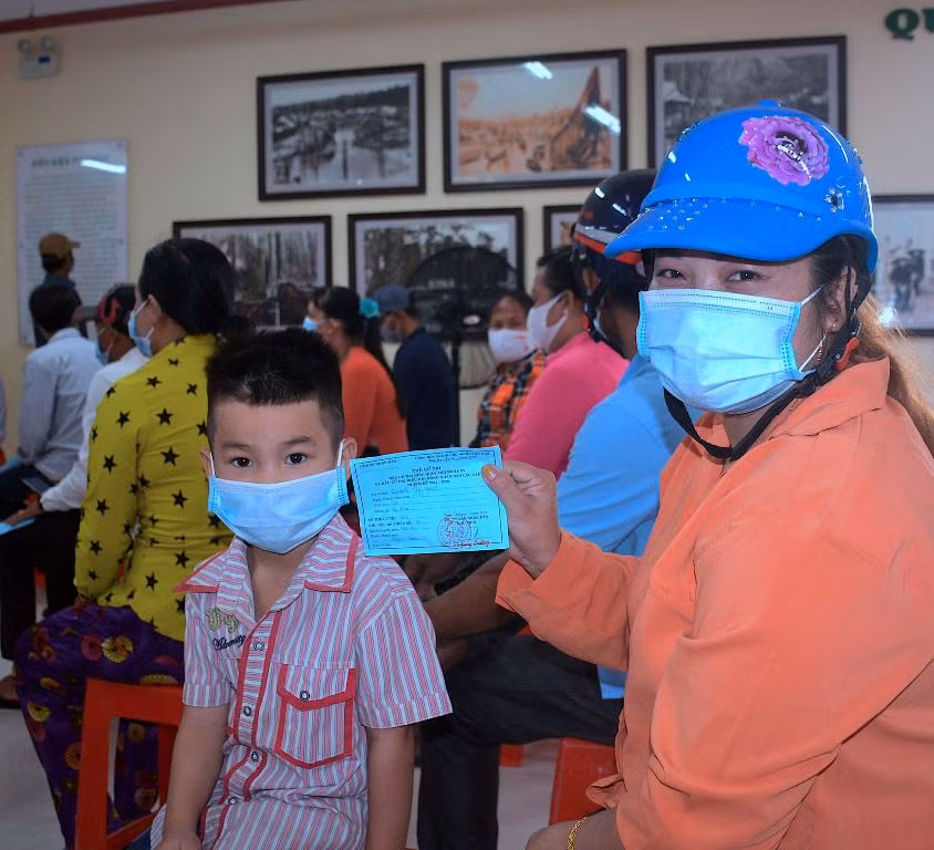 Đi bầu cử nơi địa đầu cực nam Tổ quốc -0