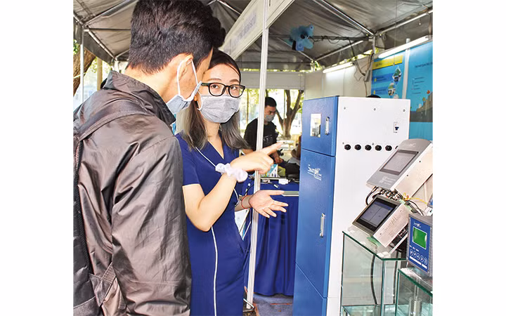Doanh nghiệp giới thiệu các sản phẩm ứng dụng GIS, viễn thám giúp quản lý đô thị và ứng phó biến đổi khí hậu.