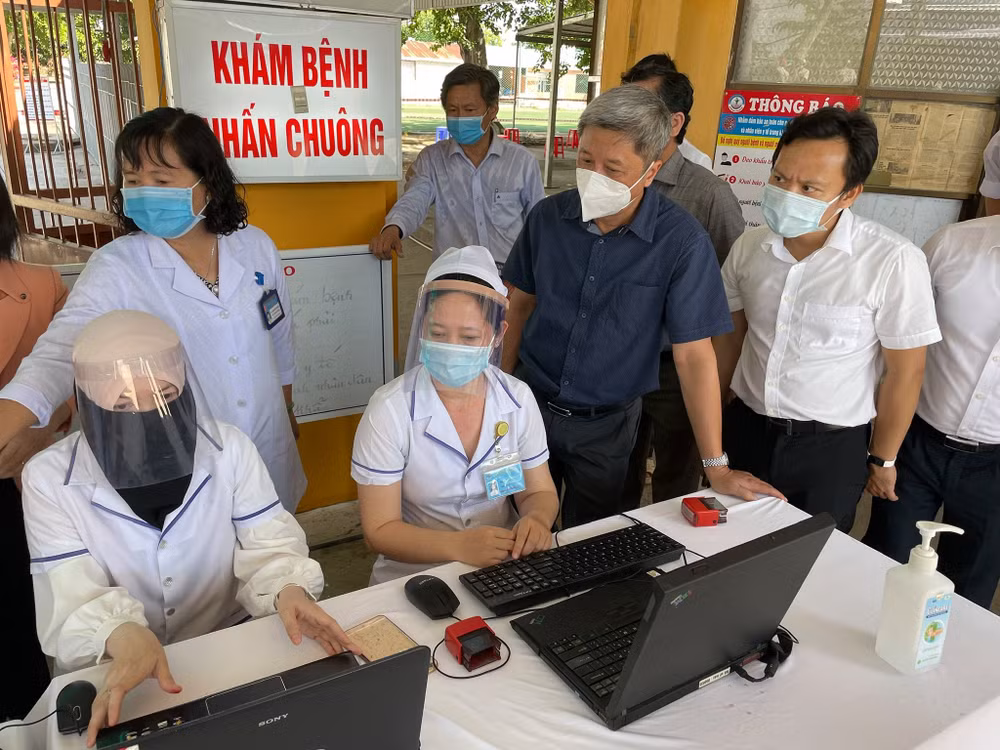 Không chấp hành khuyến cáo 5K, nguy cơ bùng dịch rất lớn -0