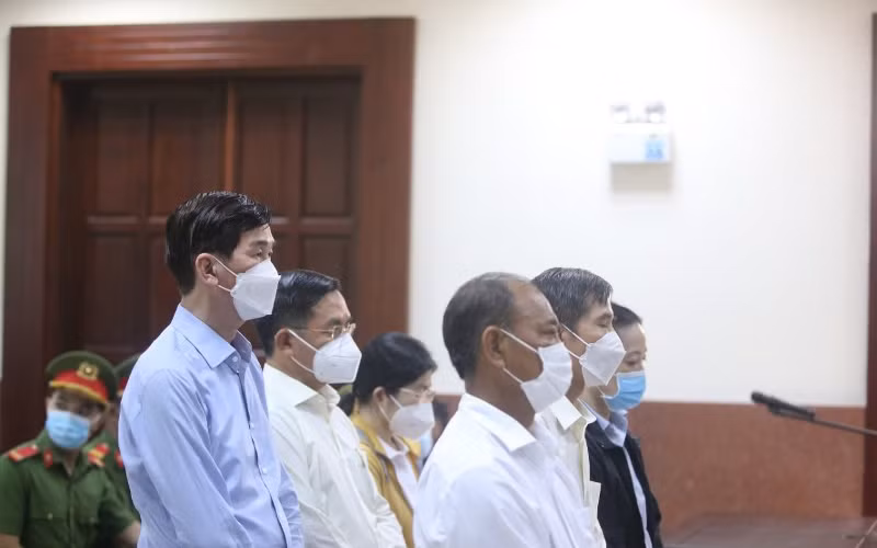 Các bị cáo tại phiên tòa.