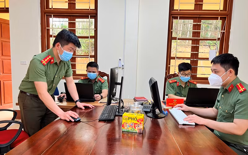 Hoạt động của cán bộ, chiến sĩ Phòng An ninh mạng và phòng, chống tội phạm sử dụng công nghệ cao (Công an Bắc Kạn).