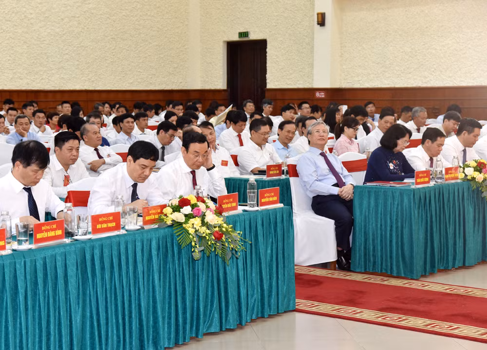 Thi đua yêu nước gắn nâng cao chất lượng công tác tham mưu, phục vụ -0