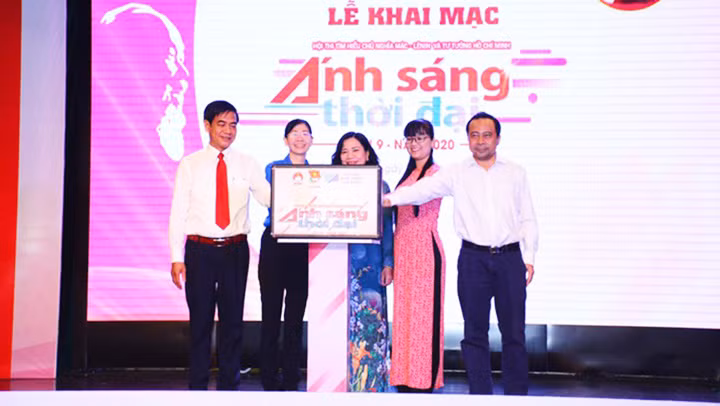 Hội thi tìm hiểu chủ nghĩa Mác - Lê-nin và tư tưởng Hồ Chí Minh