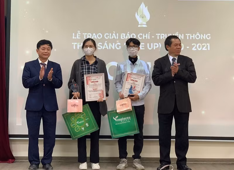 Chiến dịch truyền thông “Học Bác lòng ta trong sáng hơn” giành giải đặc biệt Giải Báo chí - Truyền thông Thắp sáng 2020-2021 -0