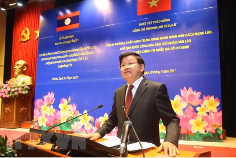 Tổng Bí thư, Chủ tịch nước Lào Thongloun Sisoulith nói chuyện với cán bộ, giảng viên, học viên Học viện Chính trị Quốc gia Hồ Chí Minh. (Ảnh: TTXVN)