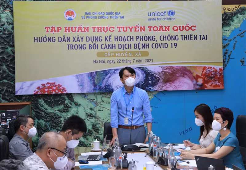 Ứng phó với “thảm họa kép” thiên tai và dịch bệnh -0