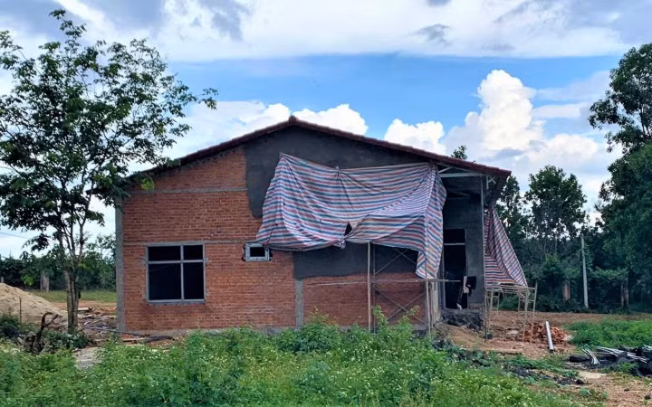 Xử phạt trường hợp xây dựng trái phép trong khu quy hoạch đất rừng cảnh quan ở TP Buôn Ma Thuột -0