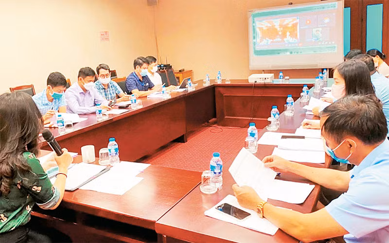 Ban Xúc tiến và Hỗ trợ đầu tư tỉnh Quảng Ninh thường xuyên trao đổi, tháo gỡ khó khăn với các chủ đầu tư hạ tầng khu công nghiệp. (Ảnh IPA Quảng Ninh) 