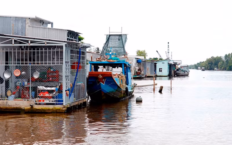 Thi nhau lấp dòng kênh xáng Xẻo Rô -0