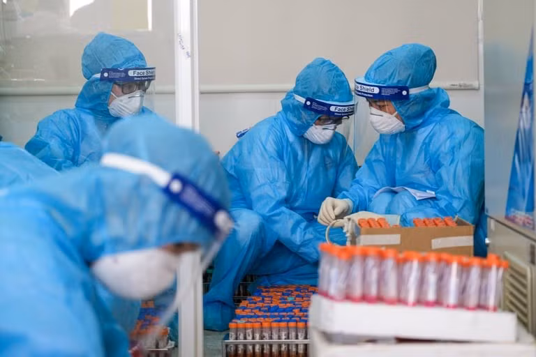 Vượt mốc 10 nghìn ca, Việt Nam linh hoạt trong chiến lược phòng, chống Covid-19 ảnh 5 bacninh1-1623480032824.jpg