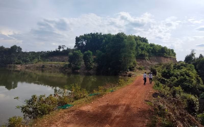 Phần lớn các hồ đập thủy lợi quy mô vừa, nhỏ được xây dựng từ lâu, kết cấu kỹ thuật giản đơn, đã xuống cấp.