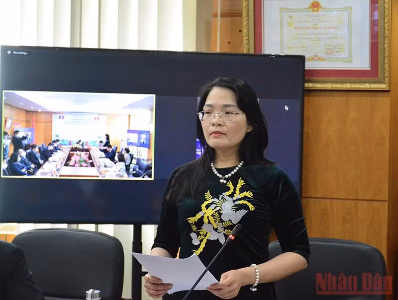 Xuất bản 61 đầu sách tiếng Lào tặng phía bạn Lào trong giai đoạn 2018-2021 -0