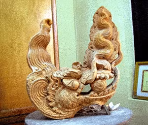 Đầu rồng đất nung thời Trần<BR> tìm thấy tại khu khai quật.