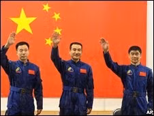 Trung Quốc phóng tàu vũ trụ Thần Châu 7