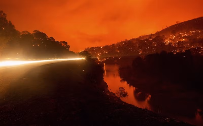 California trong vòng vây của “giặc lửa” -8