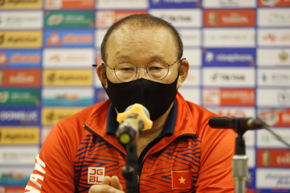 Ông Park Hang-seo cho rằng: Trận hòa với U23 Philippines là cơ hội để ban huấn luyện nghiên cứu, tìm ra phương án tấn công khi gặp lối chơi phòng ngự với số đông của các đối thủ về sau.