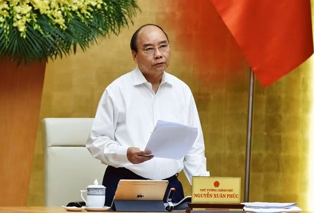 Thủ tướng Nguyễn Xuân Phúc chủ trì phiên họp trực tuyến Chính phủ thường kỳ tháng 4.