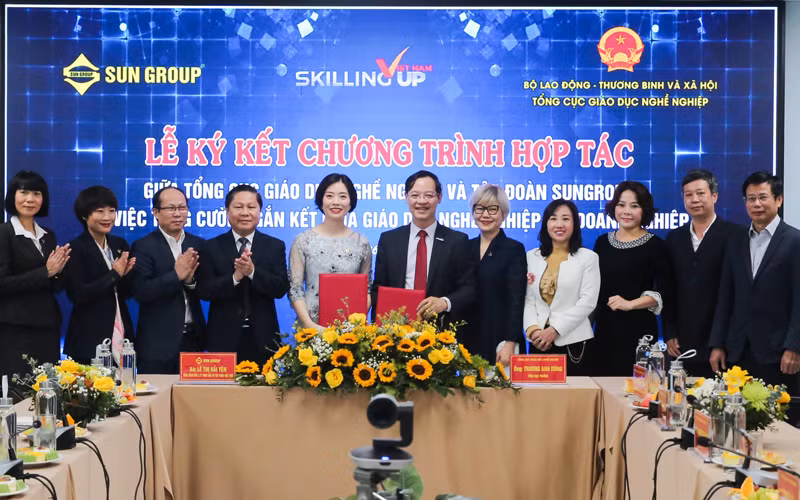 Tập đoàn Sun Group và Tổng cục Giáo dục nghề nghiệp ký kết hợp tác ngày 26/11.