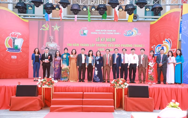 Kỷ niệm 100 năm Trường tiểu học Phương Trung 1