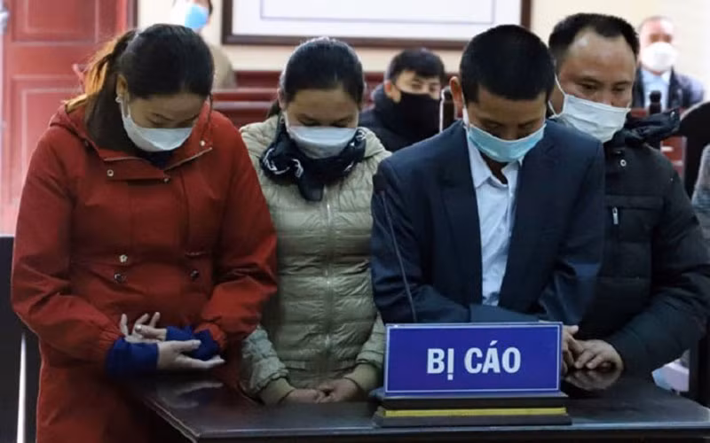 Các bị cáo tại phiên tòa.