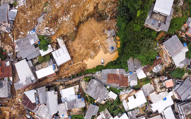 Toàn cảnh hiện trường vụ sạt lở tại khu vực Morro da Oficina, thành phố Petropolis, ngày 16/2. (Ảnh: Reuters)