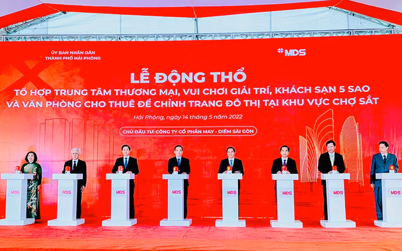 Quang cảnh lễ động thổ dự án tổ hợp Trung tâm thương mại, vui chơi giải trí, khách sạn 5 sao và văn phòng cho thuê.