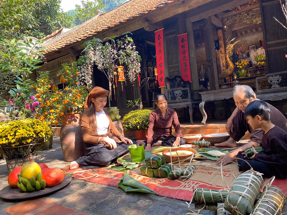 Làng cổ Đường Lâm là một trong những địa chỉ nhiều người du xuân trong dịp Tết Nhâm Dần.