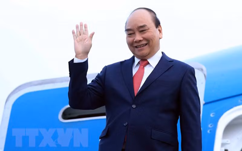 Chủ tịch nước Nguyễn Xuân Phúc lên đường thăm cấp Nhà nước Vương quốc Campuchia. Ảnh: TTXVN