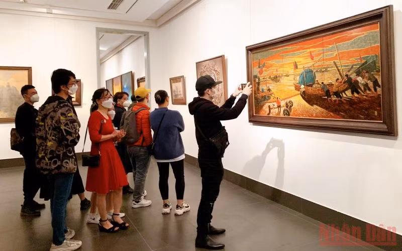 Nhóm họa sĩ Anh Em ra mắt triển lãm mỹ thuật -0
