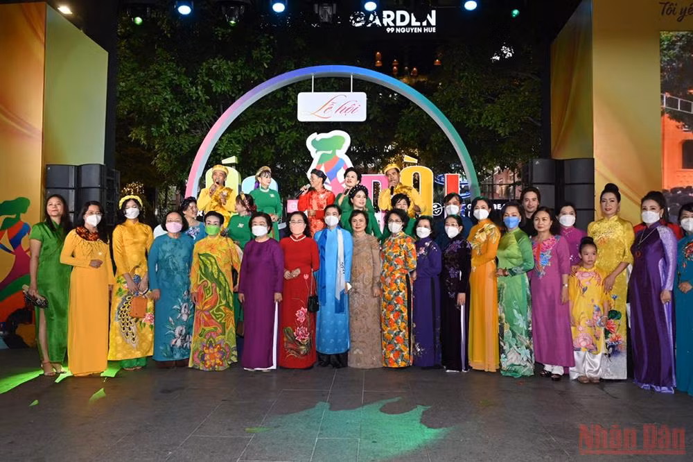 Khai mạc Lễ hội Áo dài Thành phố Hồ Chí Minh lần thứ 8 -0