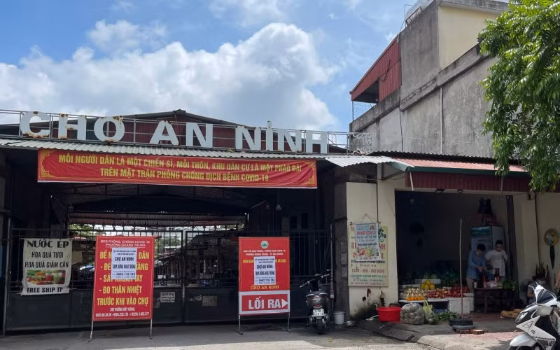 Chợ An Ninh trong thời gian tạm dừng hoạt động để phòng, chống dịch.