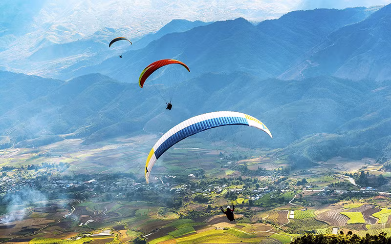 Màn tranh tài tại Festival Dù lượn Tam Đường 2021. Ảnh: Mạnh Cường