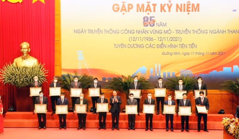 Kỷ niệm 85 năm Ngày truyền thống công nhân vùng mỏ và truyền thống ngành than -0