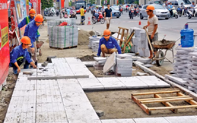 Hà Nội yêu cầu dừng thi công, đào hè đường để bảo đảm cảnh quan dịp 30/4 và 1/5.