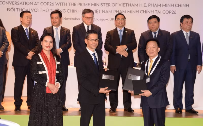 Standard Chartered cam kết tài trợ 6 tỷ USD cho các dự án xanh của T&T Group.
