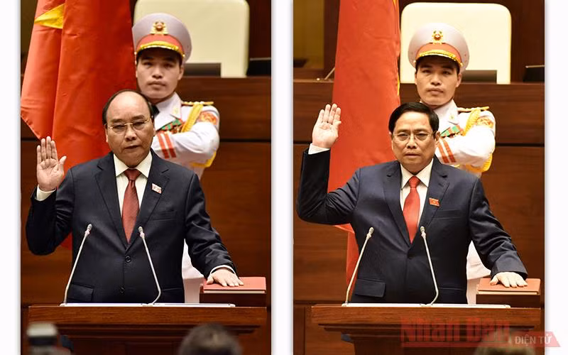 Chủ tịch nước Nguyễn Xuân Phúc và Thủ tướng Phạm Minh Chính tuyên thệ nhậm chức ngày 5-4 (Ảnh: Trần Hải).