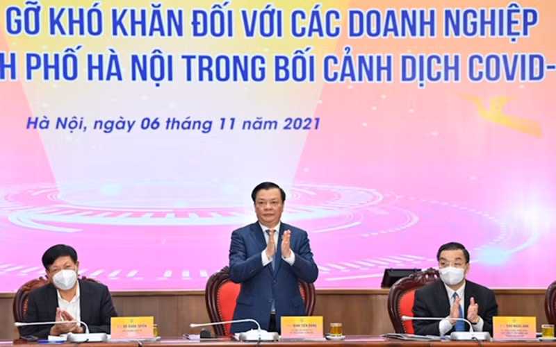 Hà Nội tổ chức Hội nghị “Đối thoại, tháo gỡ khó khăn đối với các doanh nghiệp trên địa bàn thành phố Hà Nội trong bối cảnh dịch Covid-19”. (Ảnh: DUY LINH)