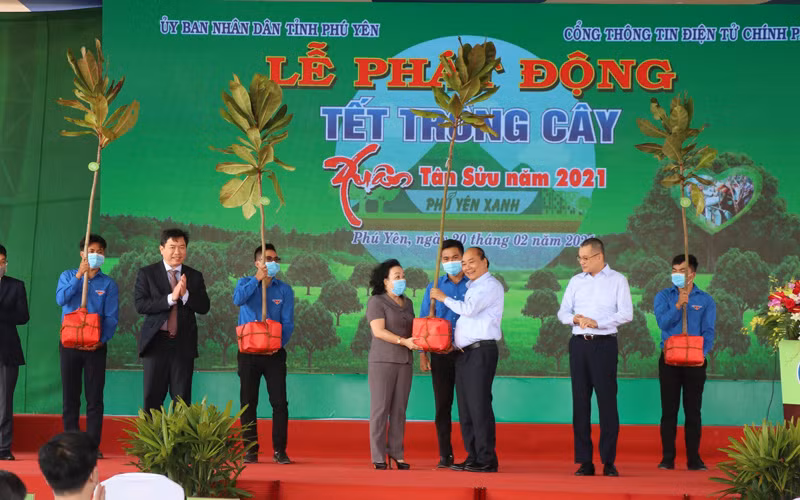 Thủ tướng Chính phủ Nguyễn Xuân Phúc dự 