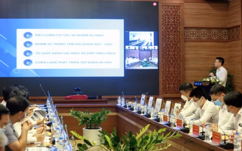 Quang cảnh cuộc họp.