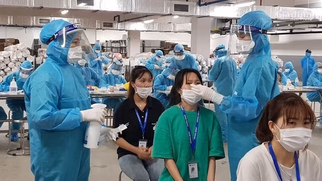 Cuộc chiến xét nghiệm thần tốc tại tâm dịch Bắc Giang -0
