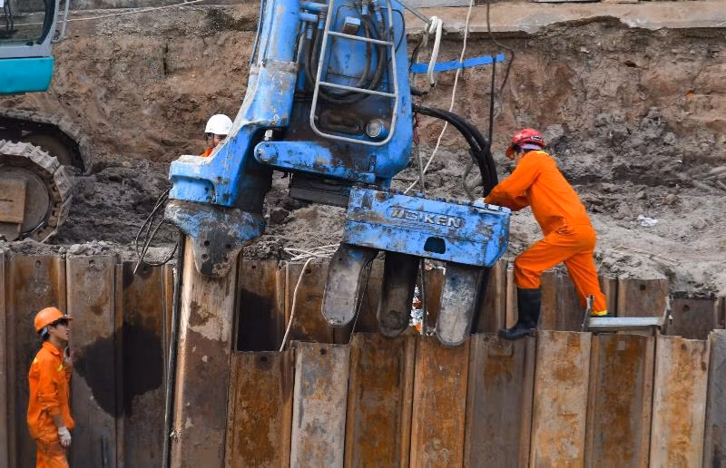 Thi công hệ thống cống ngầm gom nước thải sông Tô Lịch -0