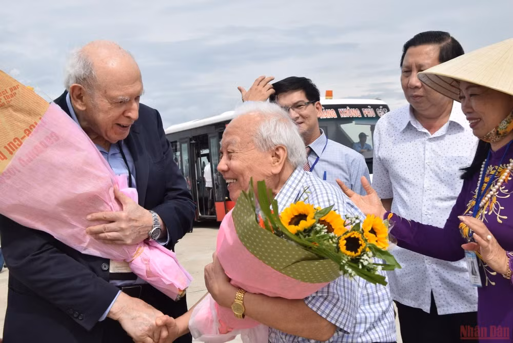 GS Trần Thanh Vân: 