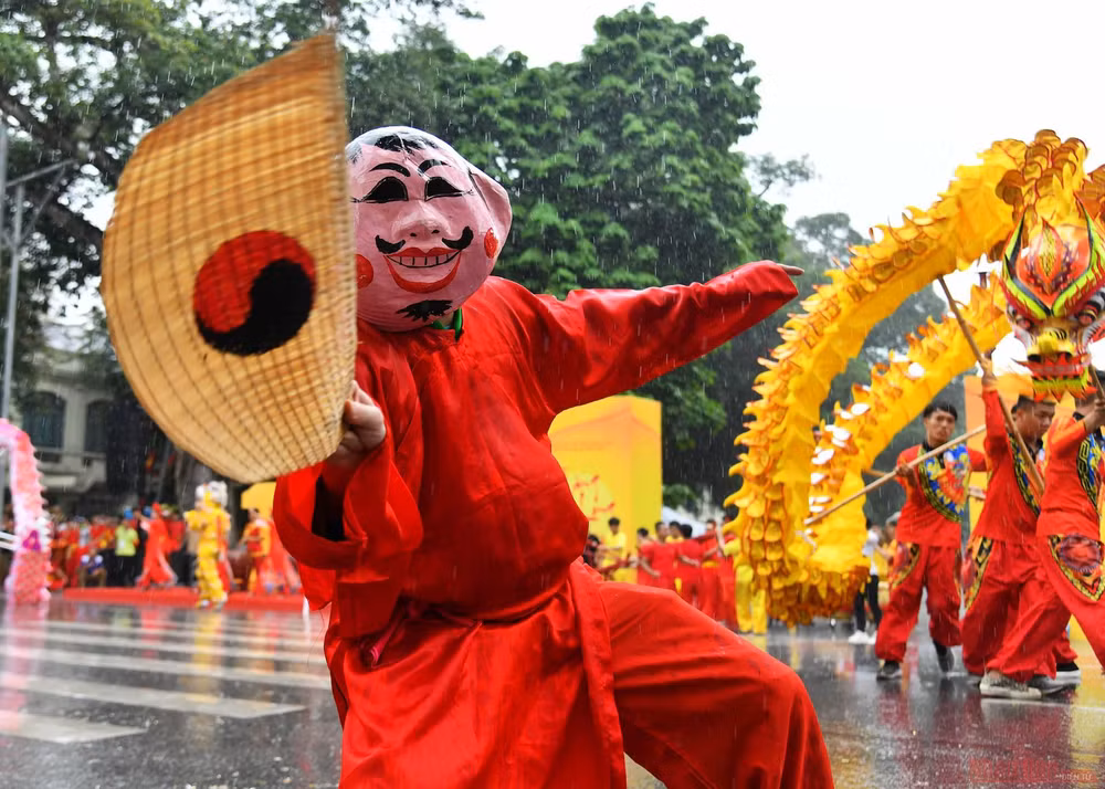 Rực rỡ sắc màu tại Liên hoan nghệ thuật Múa Rồng Hà Nội -0
